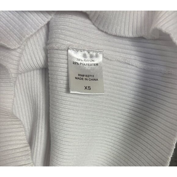 Hooked up by Iot Juniors' Turtleneck Sweater faux pearl trims White XS NWT's - Picture 7 of 8